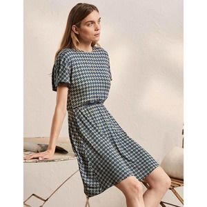Boden Flutter Sleeve Jersey Dress in Ivy Moroccan Diamond
